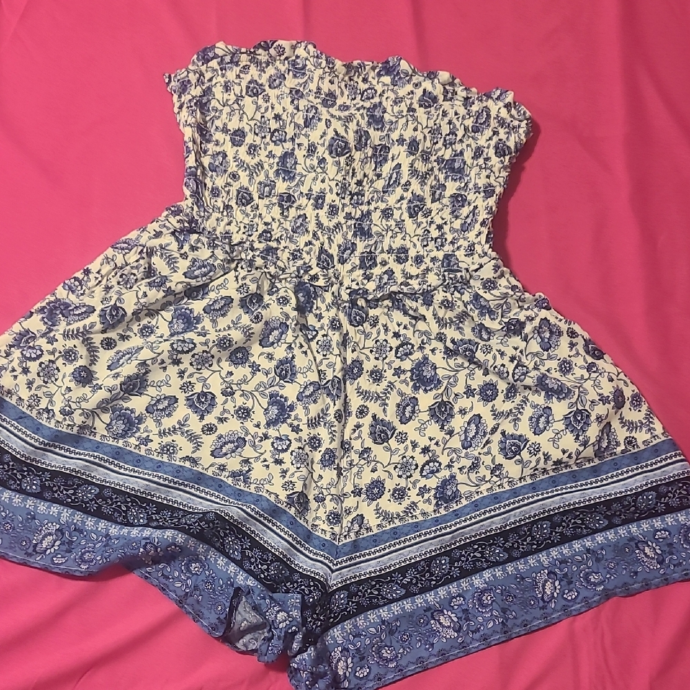 Jessica Simpson Blue and Cream Floral Blouse